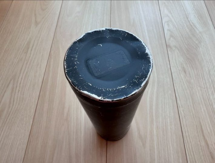 塗装が剥げてボコボコになった底面