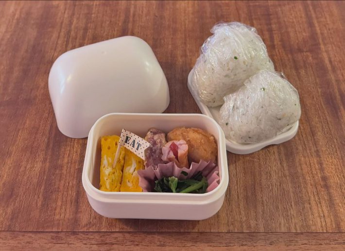 おかずを詰めてみると思っていたより容量が大きい