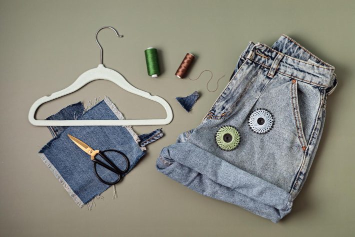 古着のデニムと手芸用品