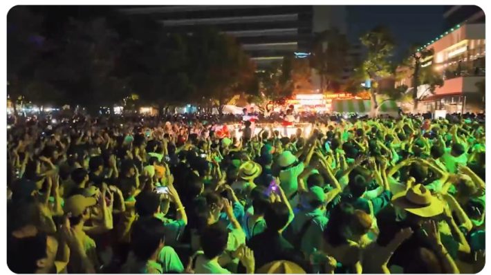 中野駅前盆踊り大会で行われた「盆ジョヴィ」