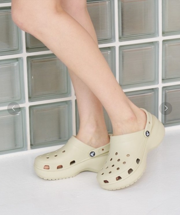 クロックスのサンダル