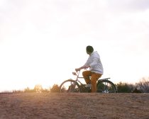 『まる』© 2024 Asmik Ace, Inc.