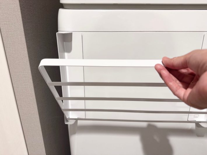 使わない時には畳み、必要な時だけ前面に引き出せる