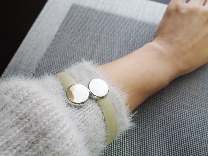 ダイソーアームバンド