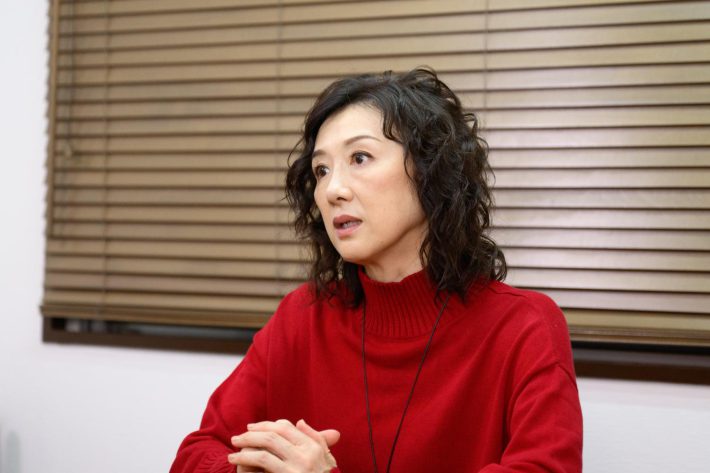 赤間麻里子さん