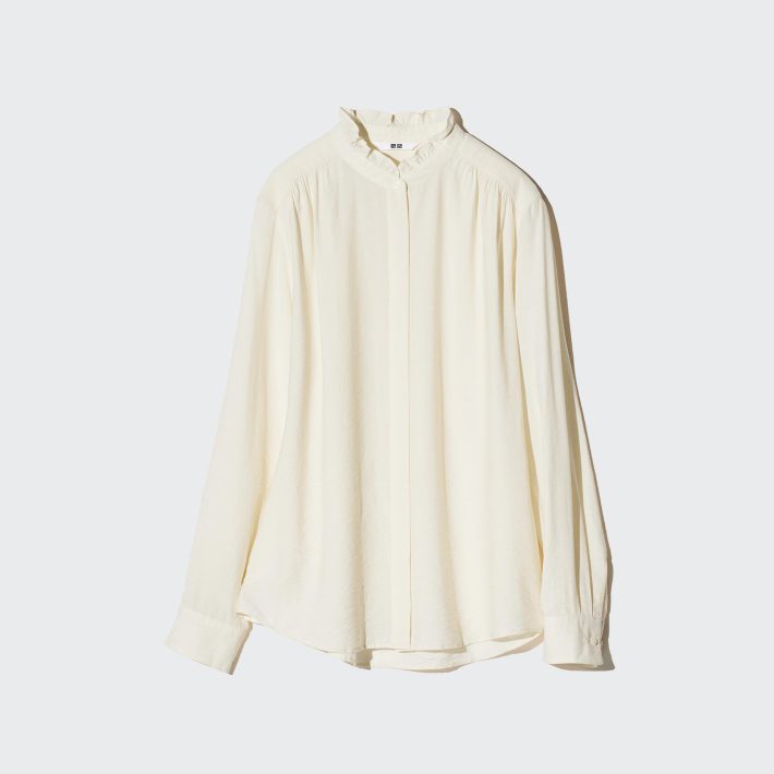 フリルブラウス2990円／UNIQLO