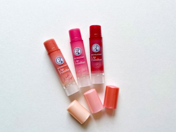 シーンに応じて使い分けできる3色