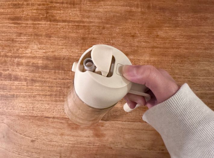 まとまった量を注ぎたい時はオイル差しとしても使える