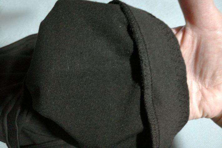 黒の防寒インナー