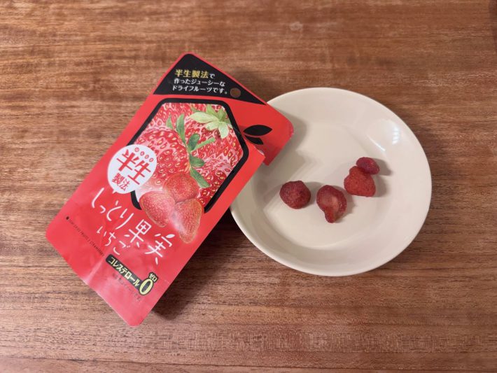 ダイソー　いちごのお菓子