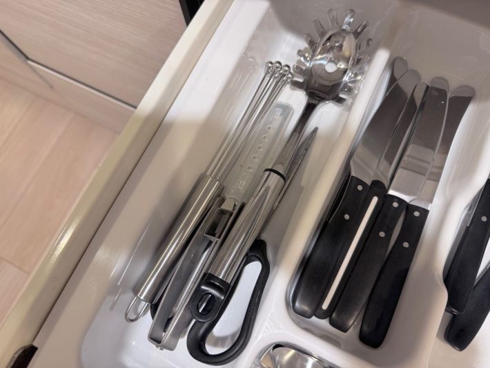 泡立て器　収納