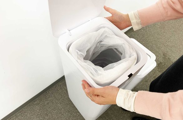 ゴミ袋はロール状のままセット