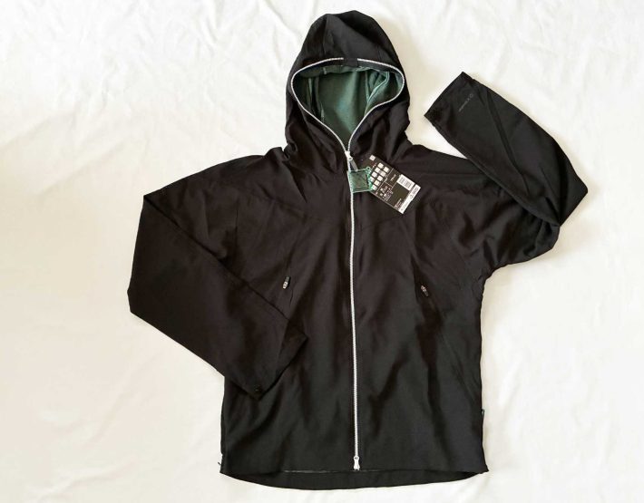 エックスシェルター暑熱フーディー