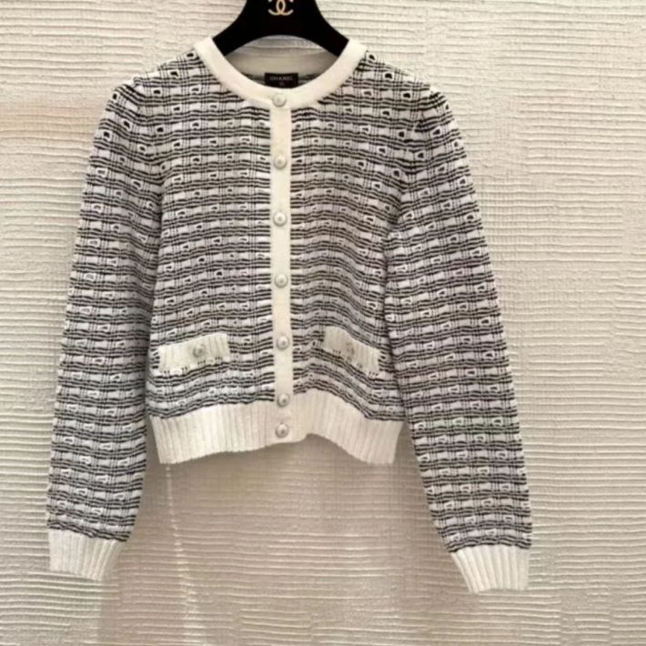 シャネルカーディガン