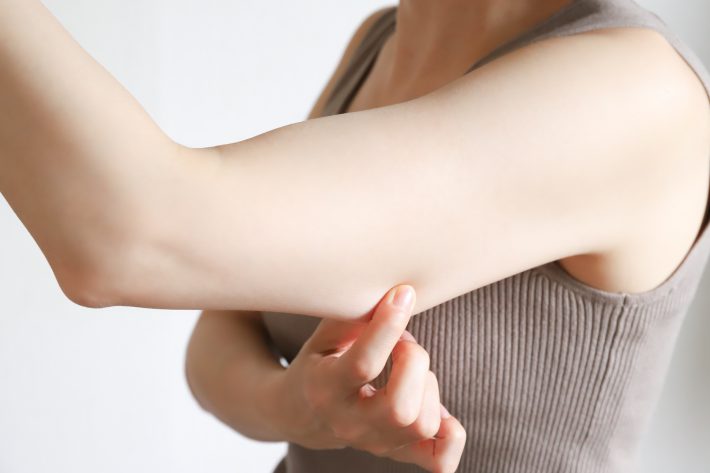 女性の二の腕