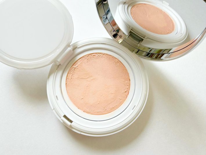 透明感のあるピンクベージュカラー