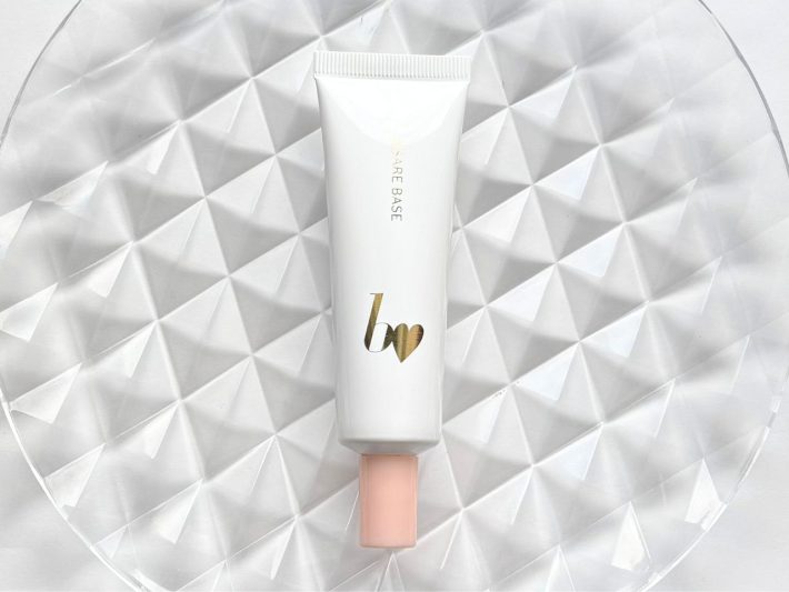 40代におすすめの化粧下地3選：（2）さりげなくトーンアップする化粧下地