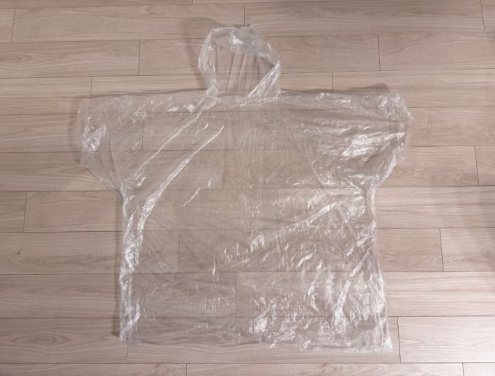携帯用レインポンチョ
