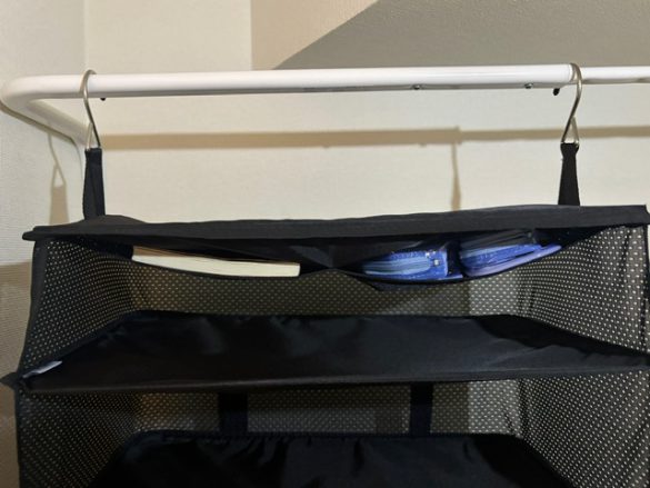 上段には小物用のスペースも