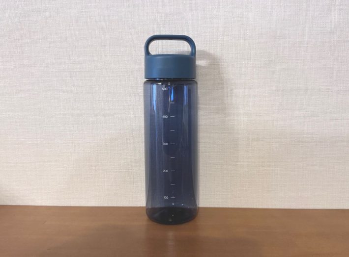 目盛り付きドリンクボトル