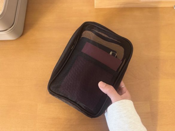 メッシュ 縦型ポーチ