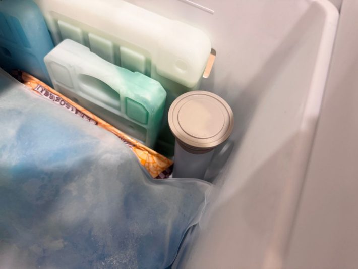 ピーコック「ミニアイスパック 携帯氷のう」