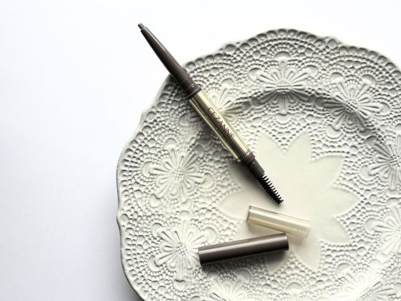 ブラシ付アイブロウ繰り出し