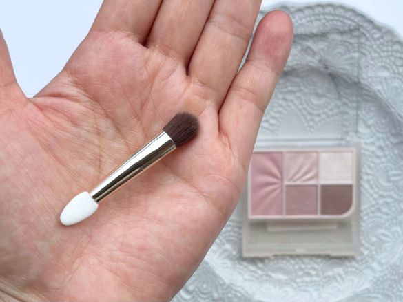 セザンヌ フェイスアイパレット　付属チップ