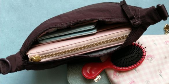 ユニクロミニバッグ