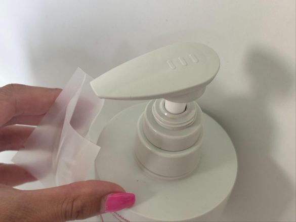 トラベル　熱圧着パウチ容器