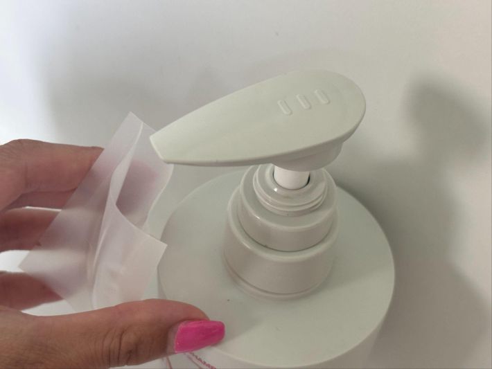 トラベル　熱圧着パウチ容器