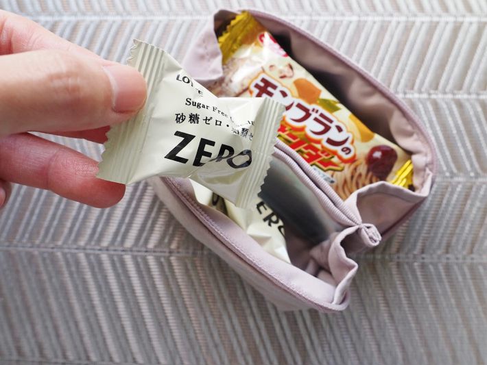 無印良品ポーチ