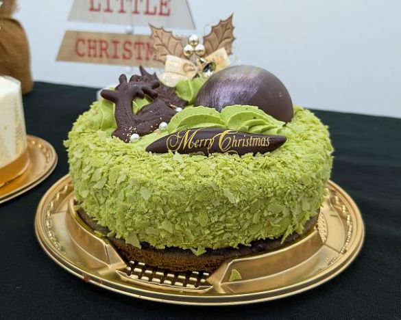 Xmasノエル・マッチャ ~宇治抹茶と香ばしサブレの重なり~15cm(3966円)