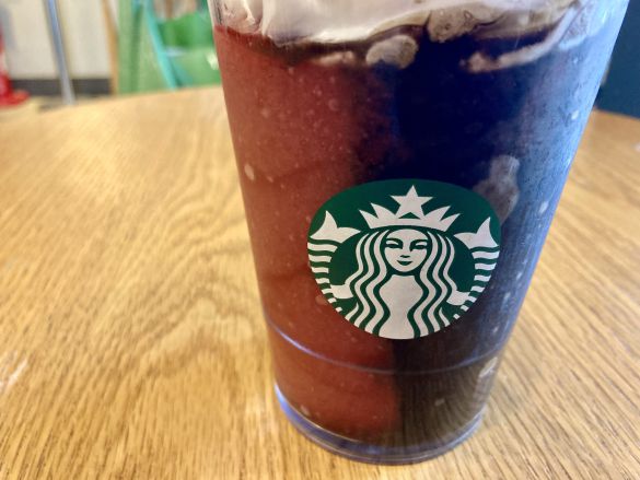 アサイーベリーフラペチーノ4