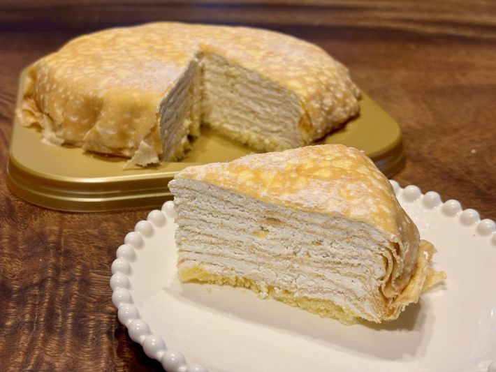 8層ミルクレープのカット