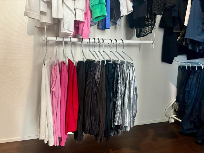 ニトリの「伸縮するクローゼット吊り下げハンガー」