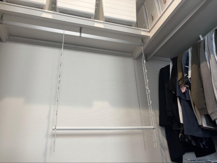 ニトリの「伸縮するクローゼット吊り下げハンガー」