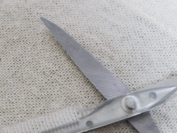 SITRA 眉毛用くし付きハサミ ストレートタイプ