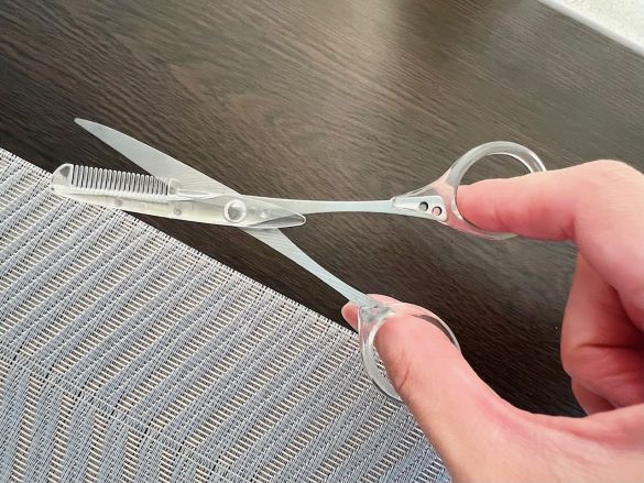 SITRA 眉毛用くし付きハサミ ストレートタイプ