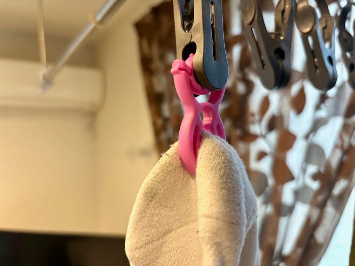 靴下を干す様子