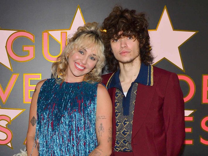 マイリ―・サイラスとマックス・モランド