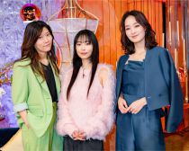 左から、ヒコロヒーさん、MEGUMIさん、剛力彩芽さん