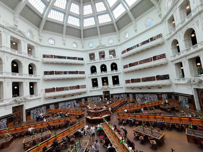 ビクトリア州立図書館