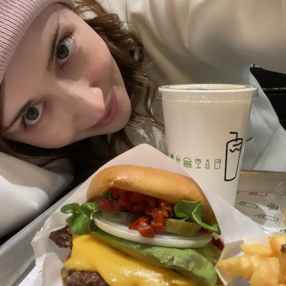 アンヌ遙香さん