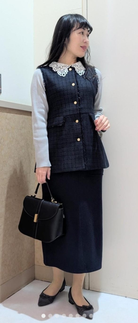 落ち着いた色で合わせたジレのコーデ