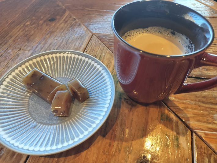 ラムレーズンをロイヤルミルクティーと一緒に