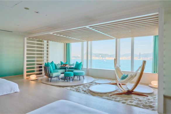 リゾートの浜辺にたたずむ“カバナ” をイメージした客室「海峡カバナスイート」